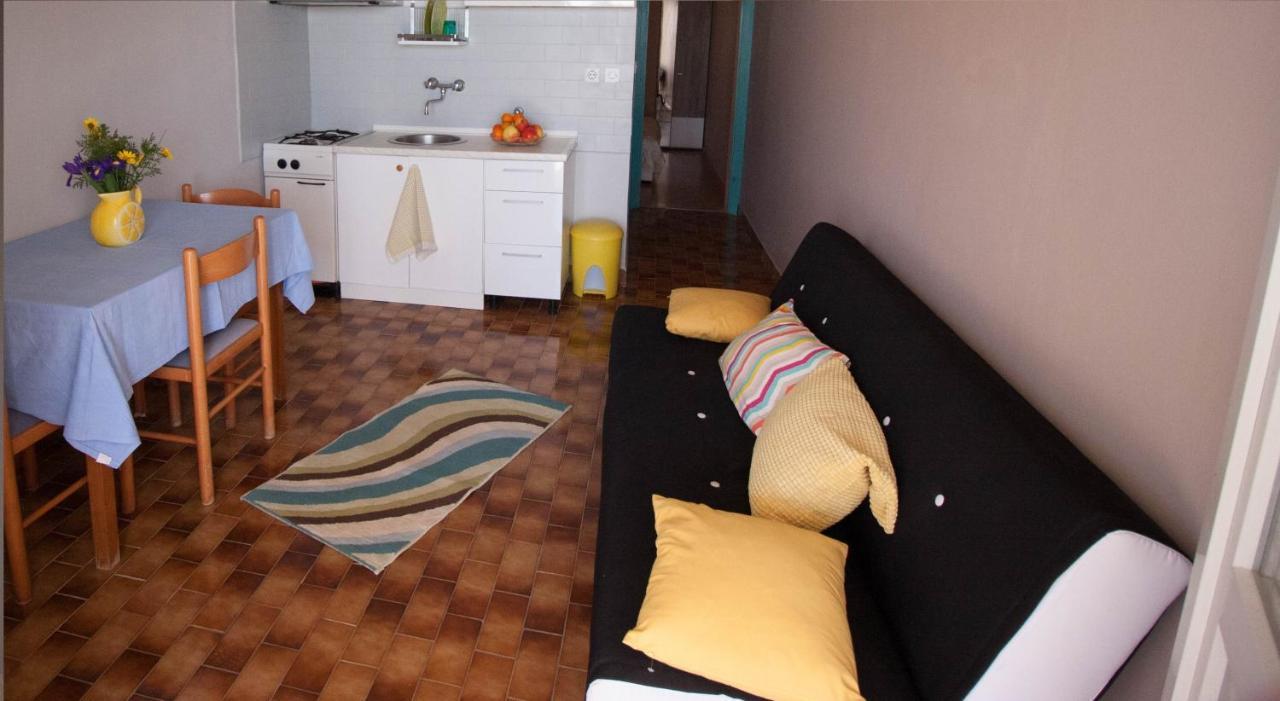 Apartments By The Sea Zavalatica, Korcula - 247 外观 照片